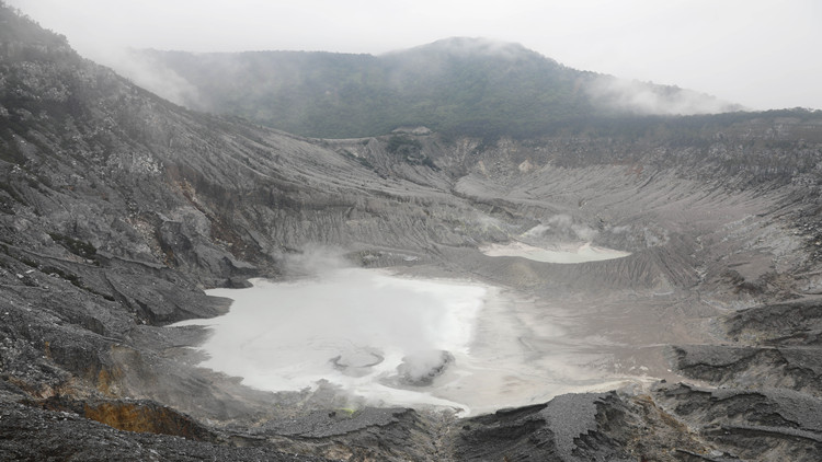 印尼魯昂火山再噴發
